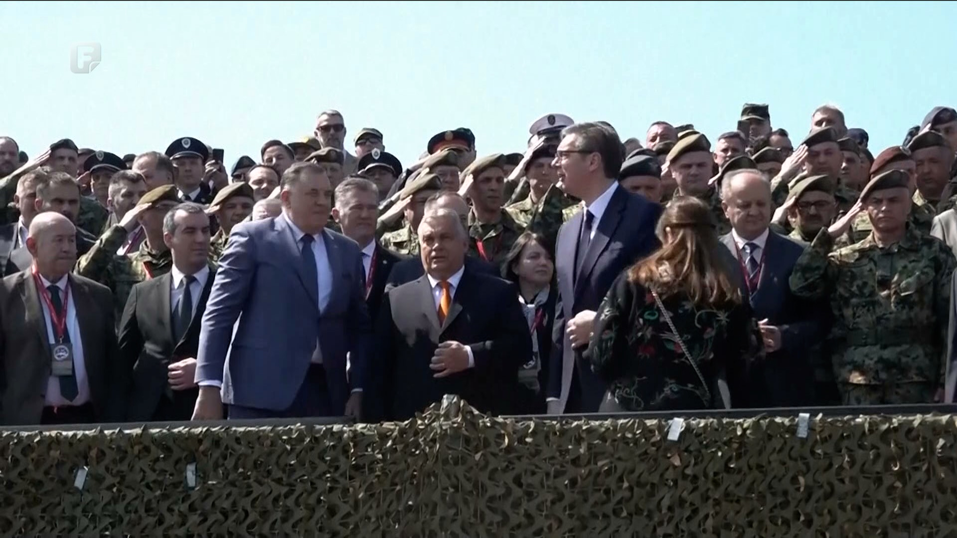 Vučić iz Batajnice poziva na bojkot izbora, uz Orbana i Dodik dio folklora